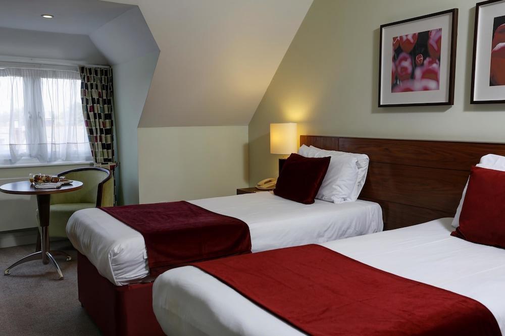 Best Western Ship Hotel Weybridge Exterior foto