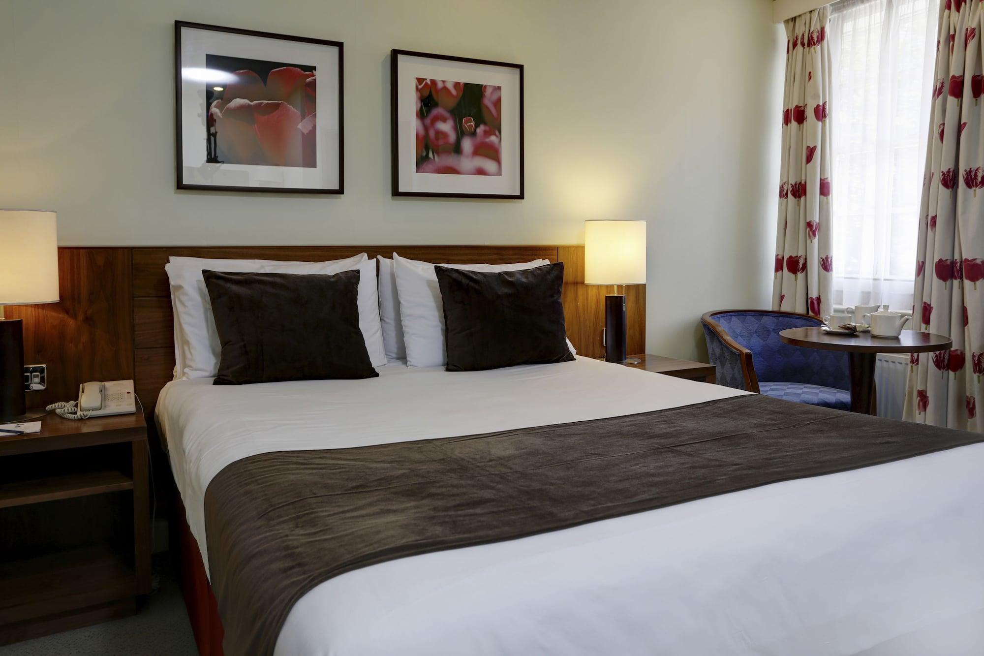 Best Western Ship Hotel Weybridge Exterior foto